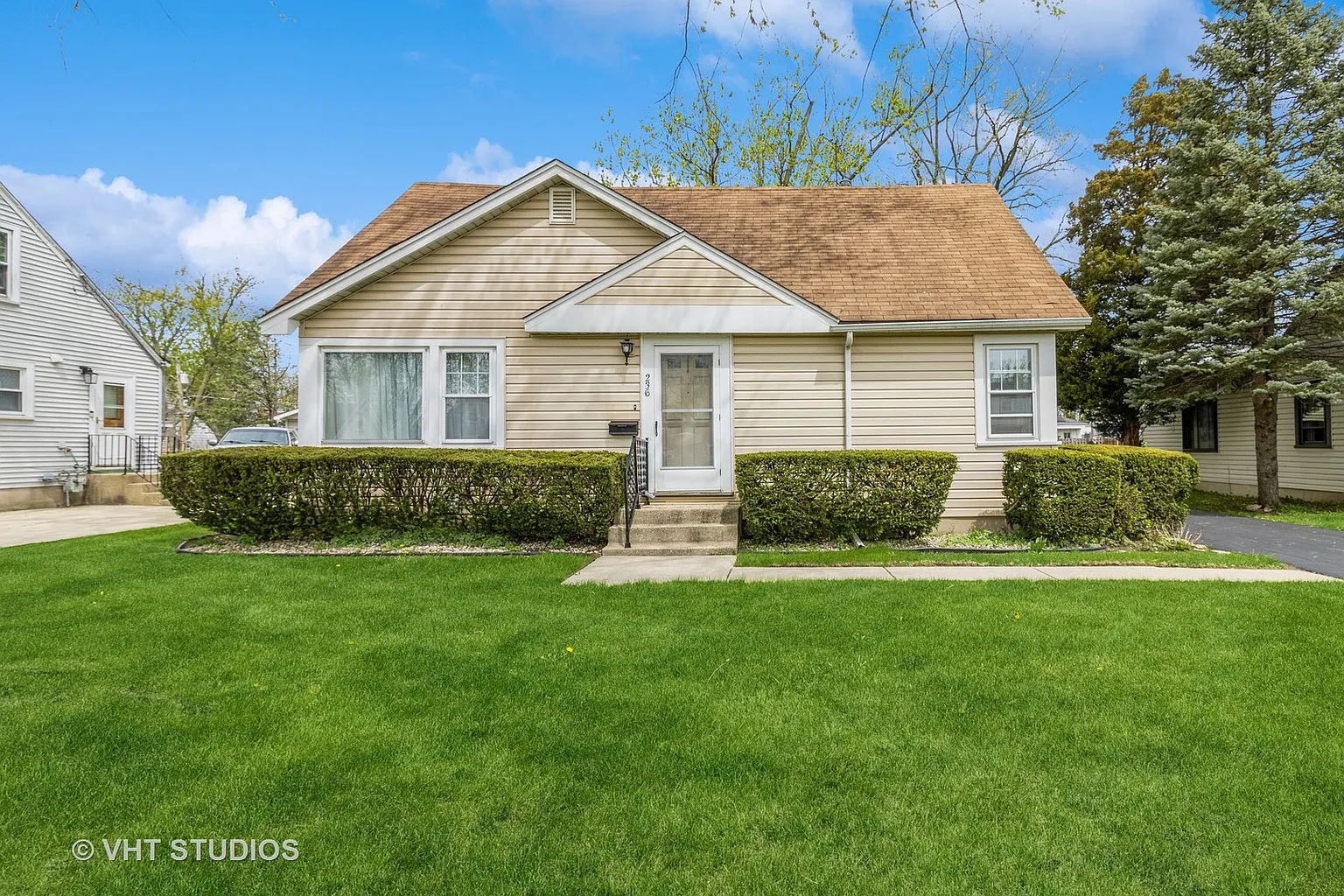 236 Hayes Dr photo 1