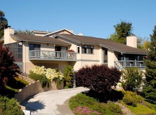 44 Bayview Dr, San Carlos, CA 94070