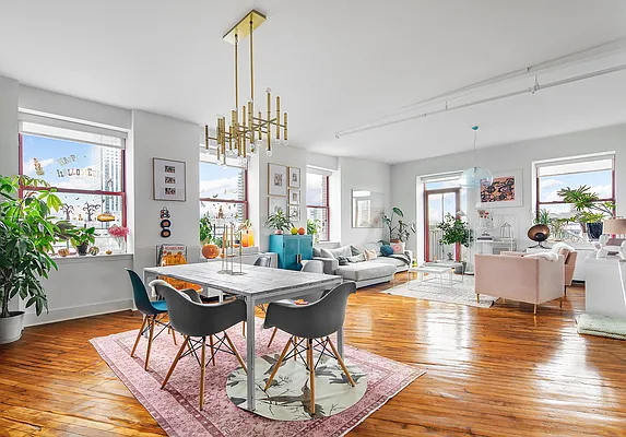 Sold by Compass | media 1