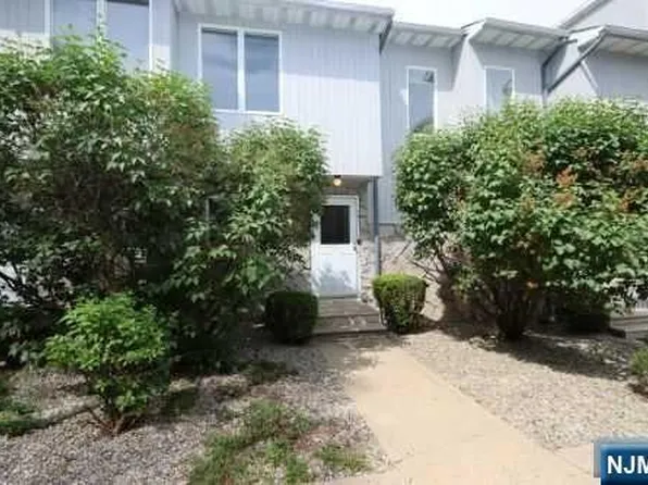 6 Essex St, Belleville, NJ 07109