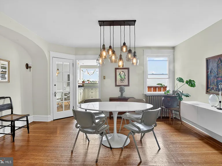 3455 W Queen Ln — Photo 5