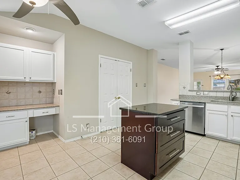 14343 Markham Gln — Photo 16