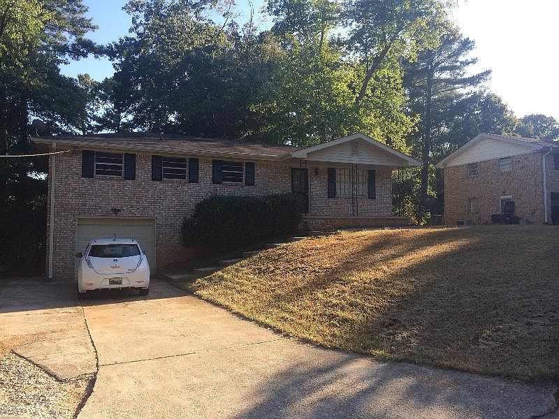 4 sided brick house