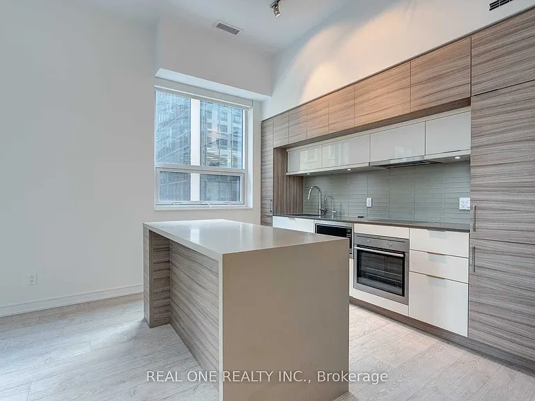 88 Scott St #503 — Photo 9