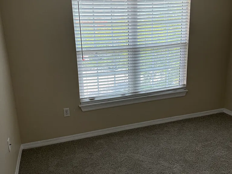 5475 Vineland Rd #8313 — Photo 30