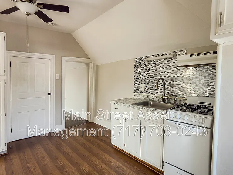269 Chestnut St #5 — Photo 6