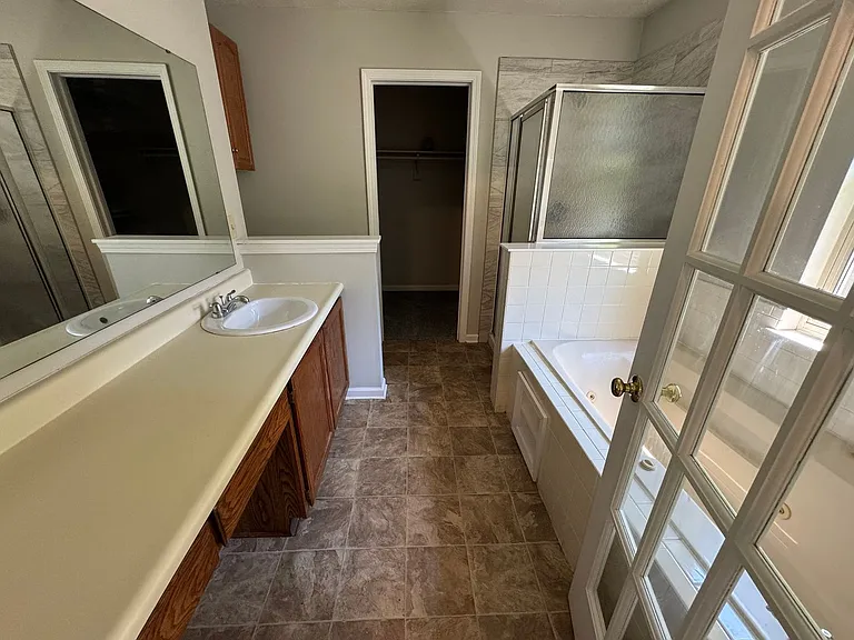 5538 N Meadow Dr — Photo 33