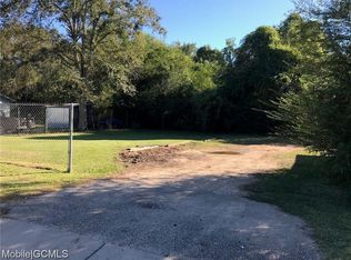 7761 Old Shell Rd, Mobile, AL 36608