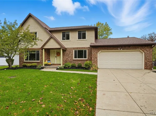 27 Bywater Ct, Williamsville, NY 14221