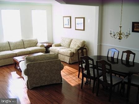 5th image of 2590 Logan Wood Dr