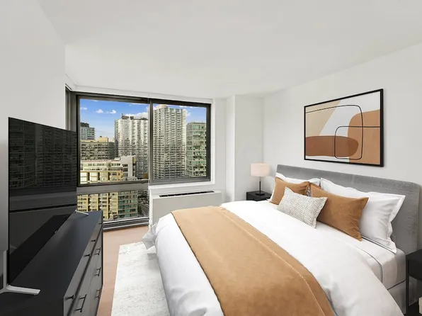 4-75 48th Avenue image 7 of 52