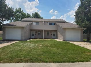 5409 SW 23rd St, Topeka, KS 66614