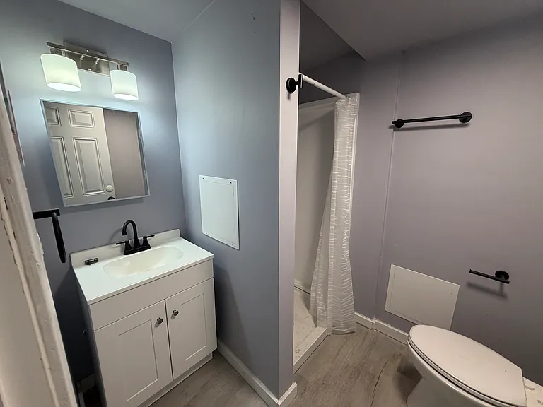 714 SW Dallas St — Photo 38