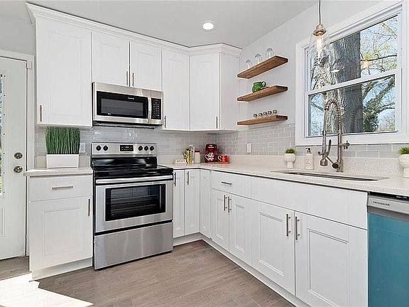4th image of 515 Homestead Ave