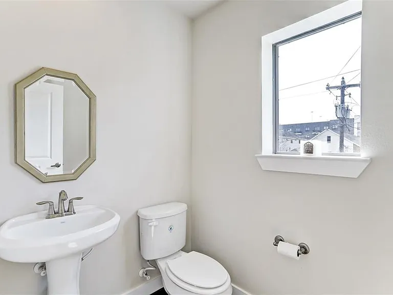 4106 Marina St — Photo 13