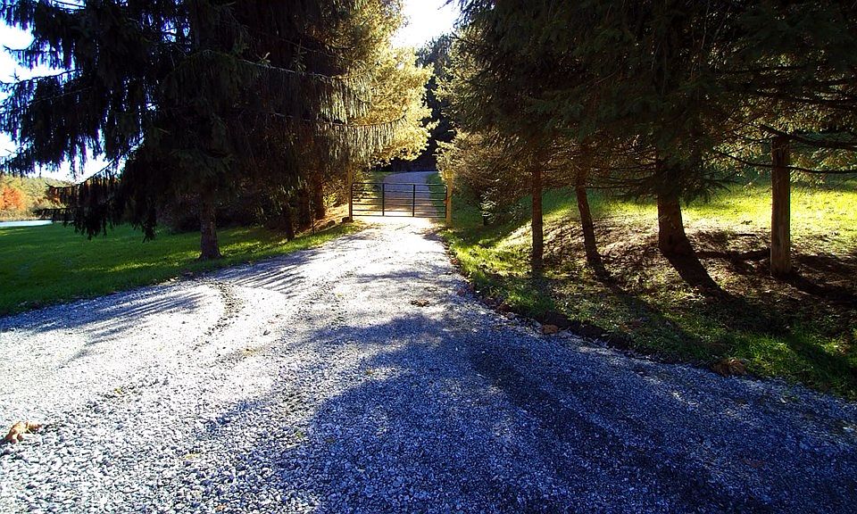 2nd image of 4 Kindreck Rd