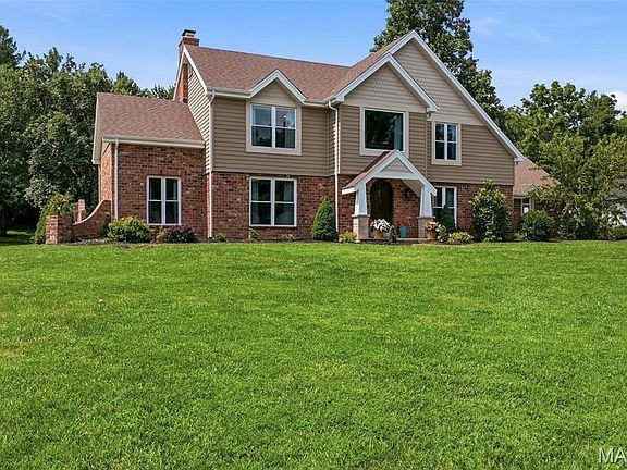 4th image of 9831 Sunset Greens Dr
