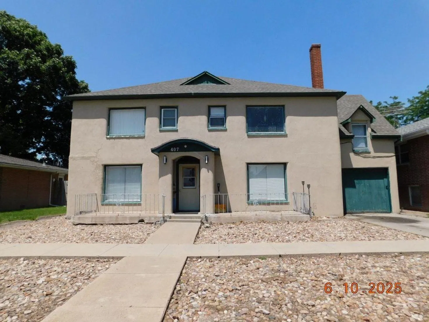 3 bed, 1040 sqft, $875 — Photo 1
