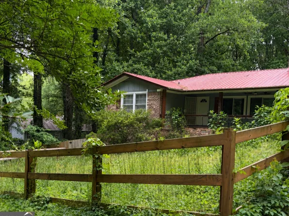 1552 Todd Ln SW, Lilburn, GA 30047
