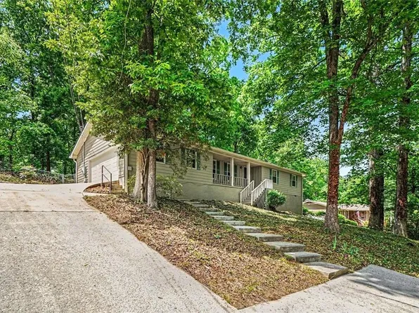 3642 Rainbow Cir, Snellville, GA 30039