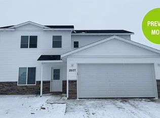 2325 23rd Ave NW, Minot, ND 58703