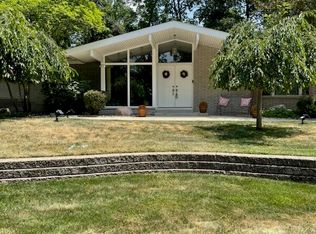 1430 Carlton Rd, Sturgis, MI 49091