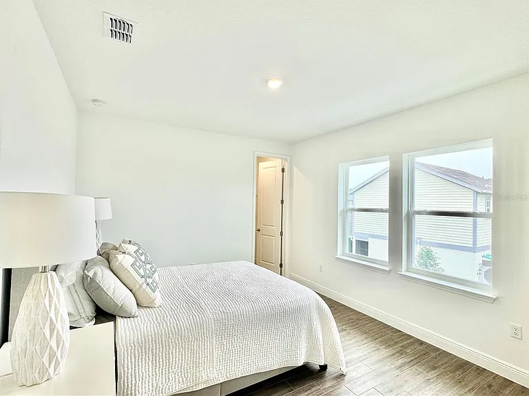 13442 Leggett Aly — Photo 21