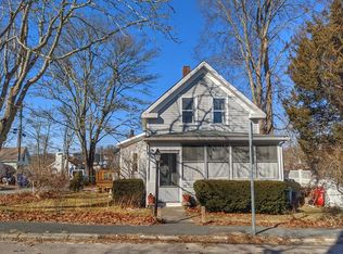 40 Highland Ave, Buzzards Bay, MA 02532
