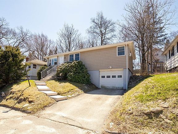 2nd image of 20 Kenberma Rd