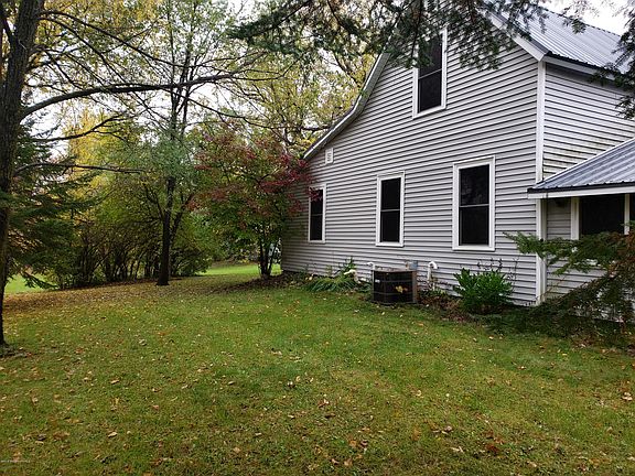 4th image of 217 Van Aernam St