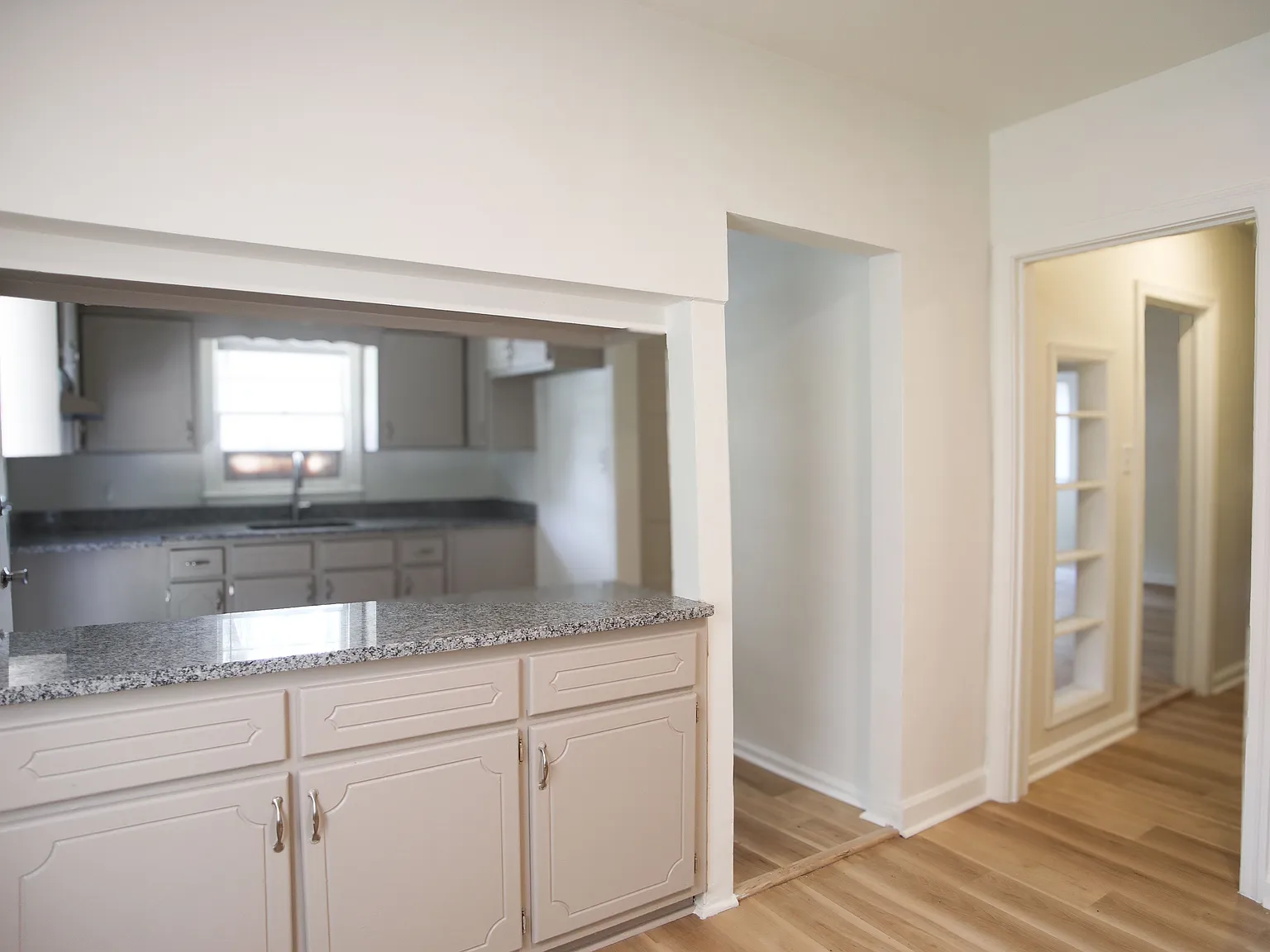 4 bed, 2.0 bath, 1806 sqft, $1,650 — Photo 4