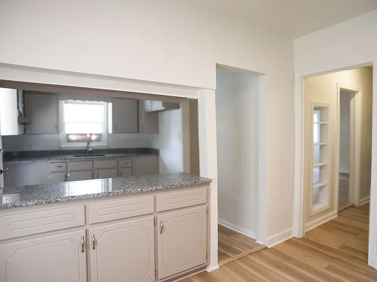 3922 Evergreen St #MAIN — Photo 4
