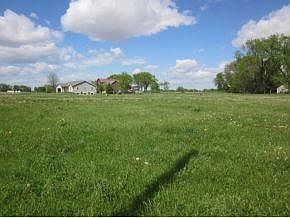 2nd image of 706 Countryside Ct
