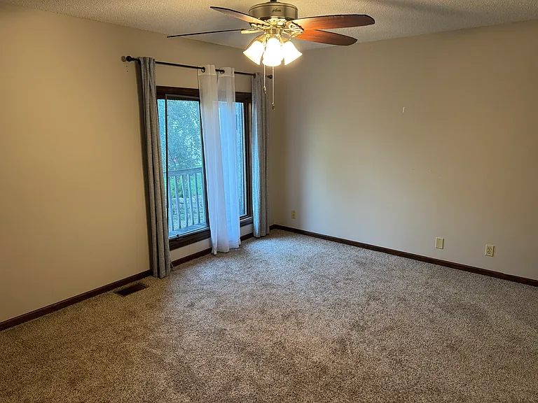 2219 Southwood Pl — Photo 12