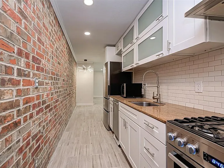 1747 Wroxton Ct #2 — Photo 10