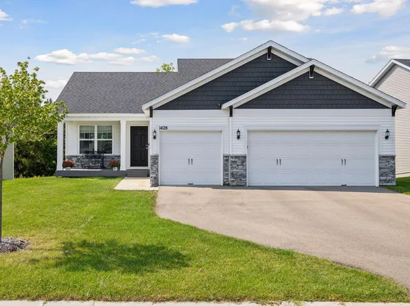1428 Raymond Dr, Waconia, MN 55387