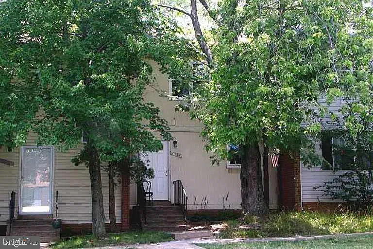 8244 Wycliffe Ct