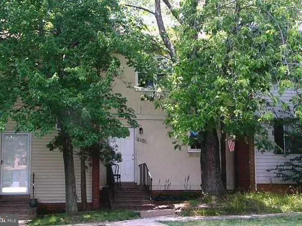 8244 Wycliffe Ct, Manassas, VA 20109