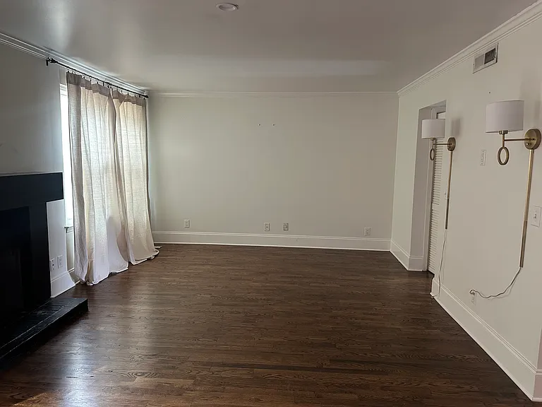 727 Brentwood Point — Photo 6