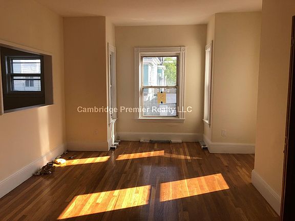 2nd image of 55 Bonair St #B
