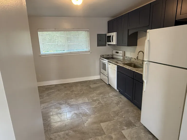 139 McDonnell Ave #22 — Photo 8