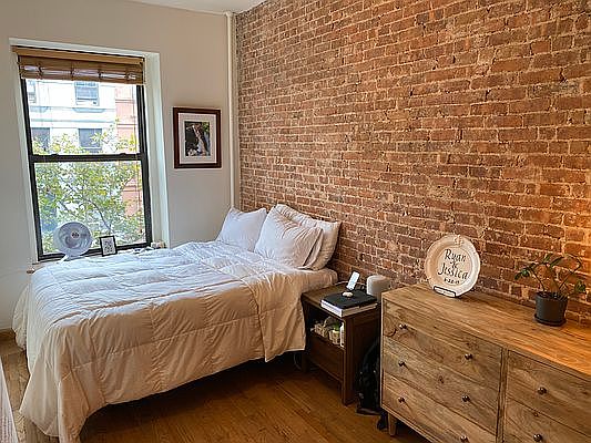 3rd image of 122 W 81st St APT 7