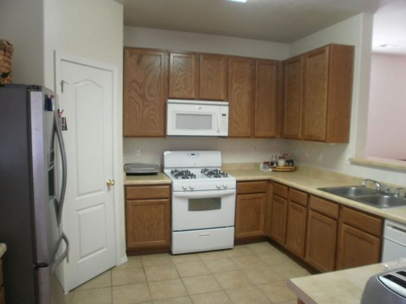 4th image of 9323 Upper Meadow Ave SW