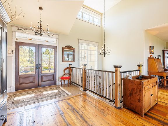 4th image of 314 Sand Hill Ln
