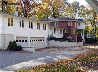 9761 Ravenna Rd, Chardon, OH 44024