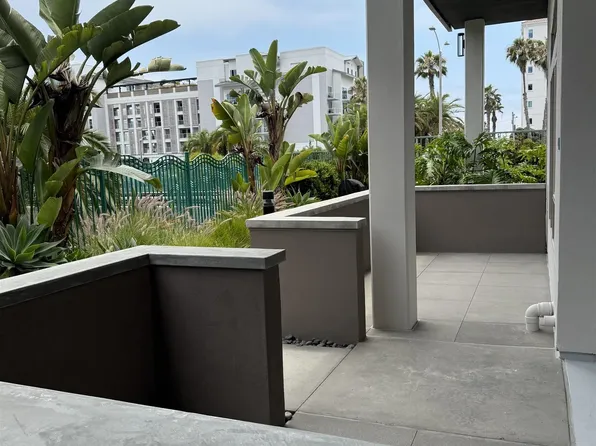 355 N Cleveland St #101, Oceanside, CA 92054