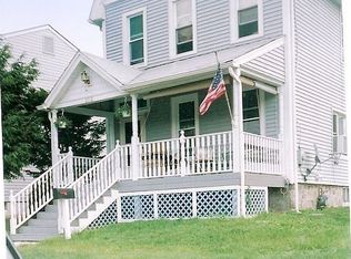 2012 Chestnut St, Holmes, PA 19043