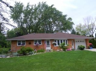 N82W22138 Dubnicka Dr, Lisbon, WI