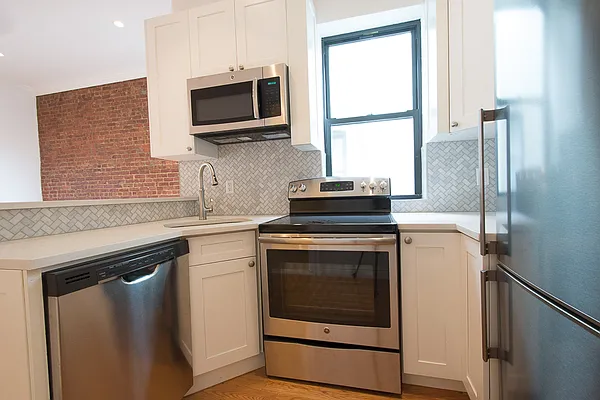 Rented by Brick&Mortar | media 16