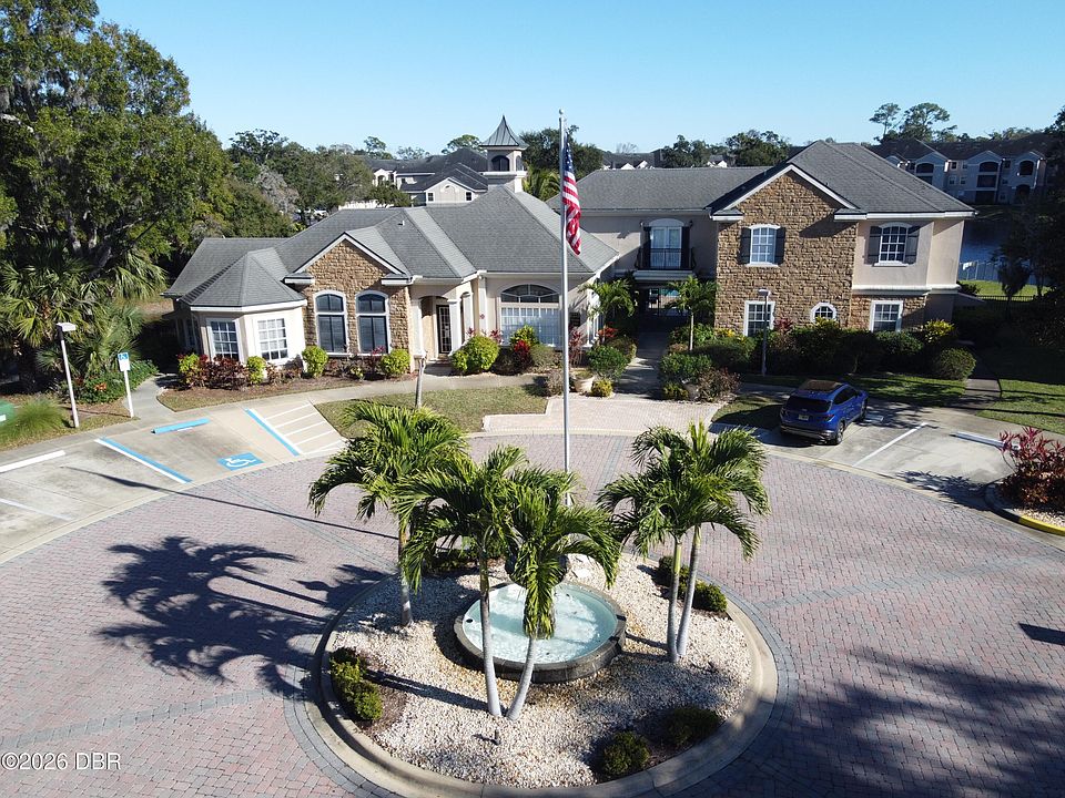 1st image of 940 Village Trl Unit 4-202